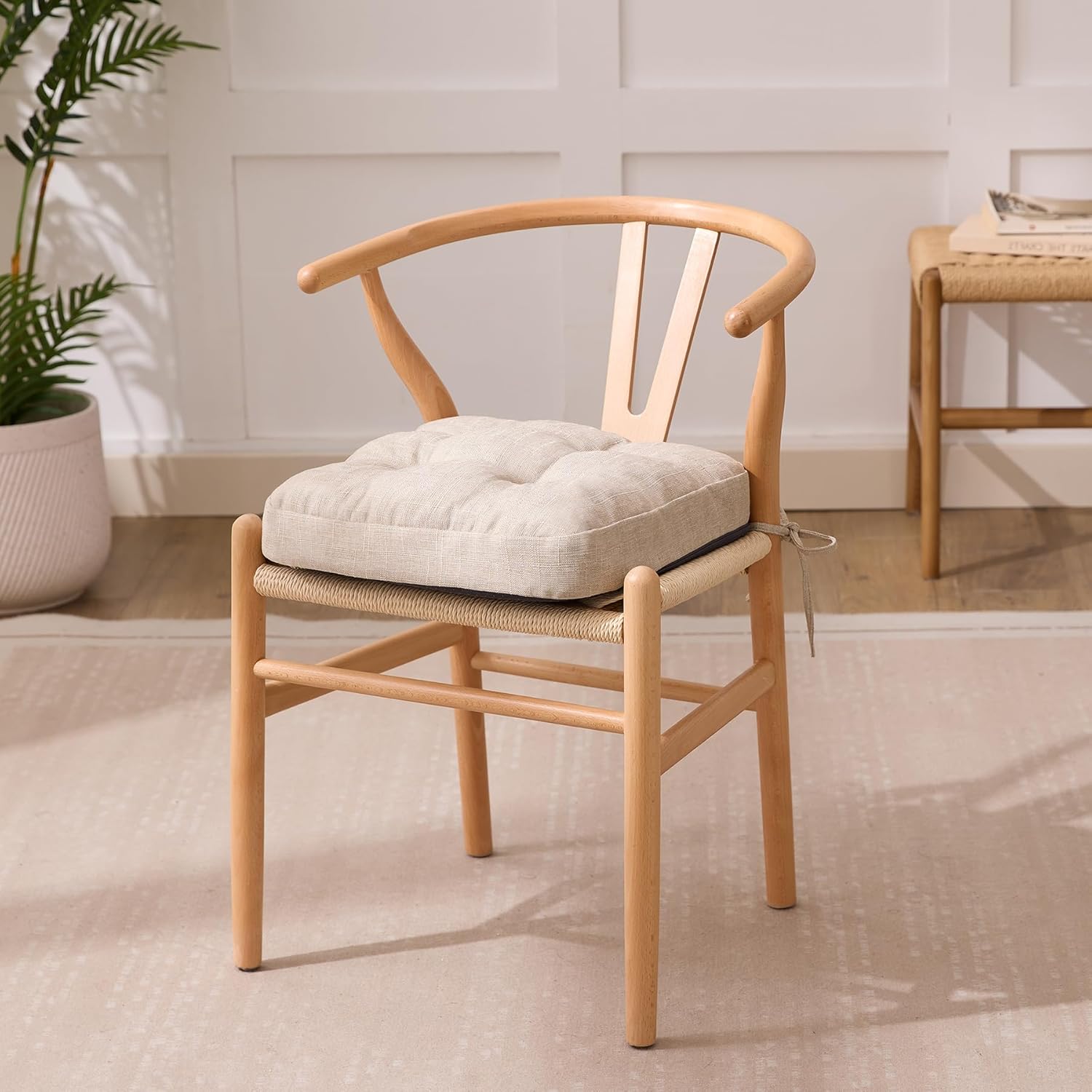 IASEAHK Chair Cushions for Dining Chairs, Dining Chair Cushions, Tufted Indoor Chair Pads with Ties & Non Slip Backing, Seat Cushions for Kitchen Chairs 16.5” x 16.5” x 3.5”, Set of 2, Beige